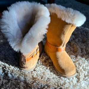 UGG Boots ! Fluffy highest quality